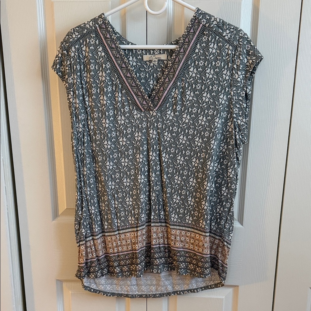 Elegant Floral V-Neck Blouse